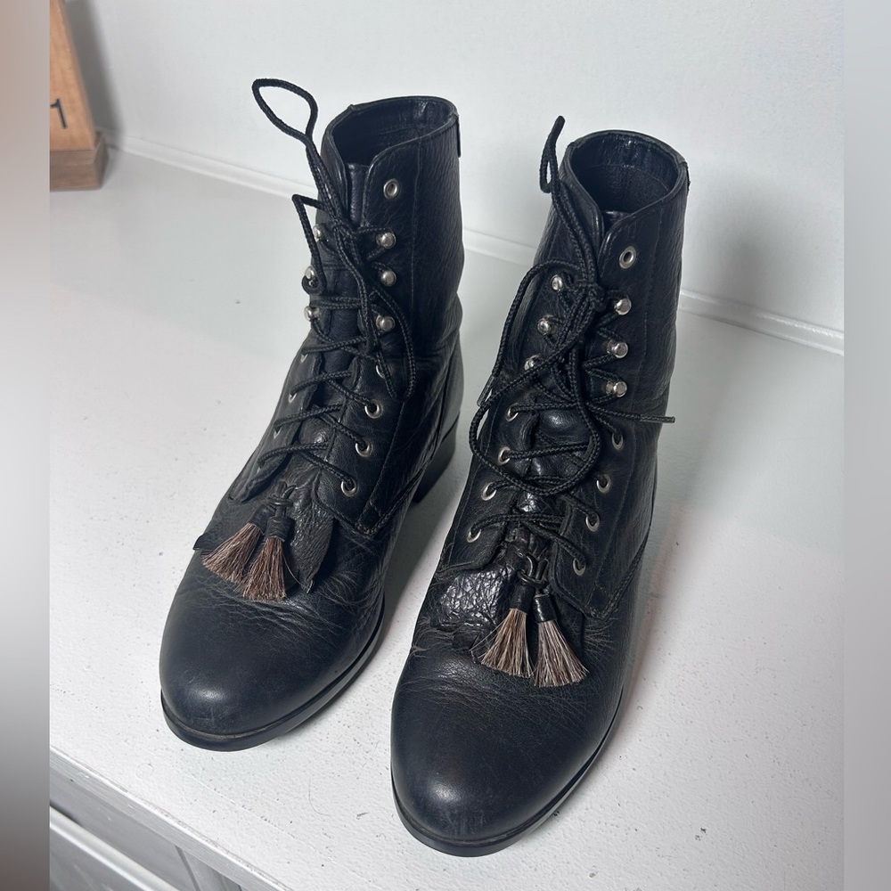 Ariat Women’s Kiltie Lace-Up Ankle Boots Black Leather Size 7.5 Western Style - Picture 3 of 8